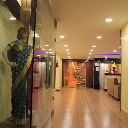 Hotel Adhi Residency - Cleanliness & Friendliness Room Vl Vardharaja Temple カーンチープラム エクステリア 写真