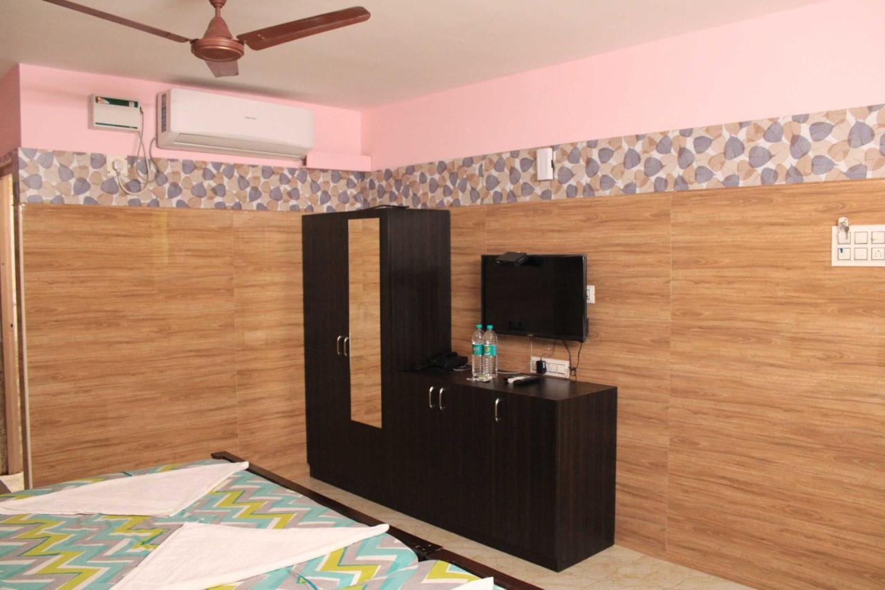 Hotel Adhi Residency - Cleanliness & Friendliness Room Vl Vardharaja Temple カーンチープラム エクステリア 写真