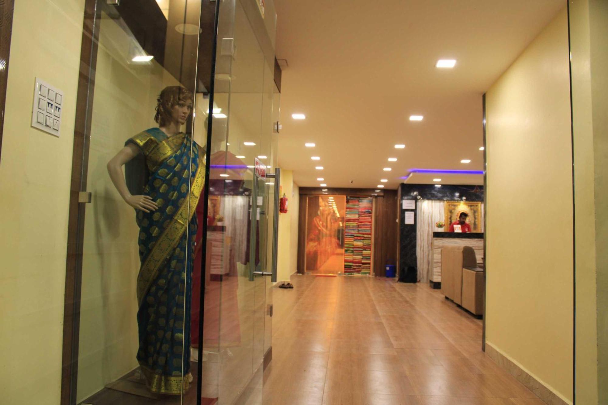 Hotel Adhi Residency - Cleanliness & Friendliness Room Vl Vardharaja Temple カーンチープラム エクステリア 写真