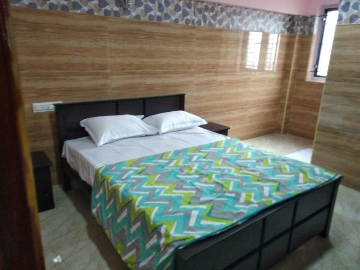 Hotel Adhi Residency - Cleanliness & Friendliness Room Vl Vardharaja Temple カーンチープラム エクステリア 写真