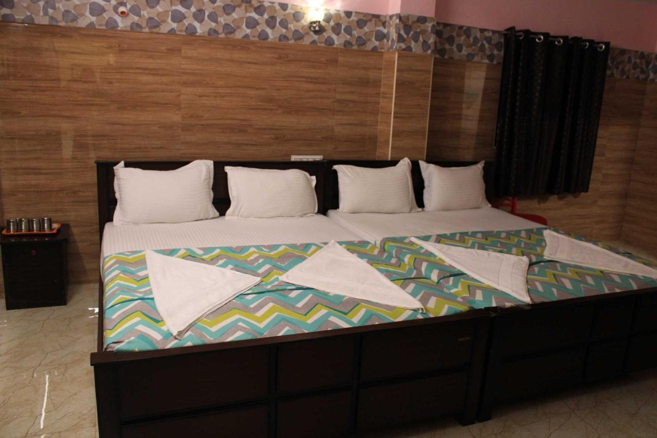 Hotel Adhi Residency - Cleanliness & Friendliness Room Vl Vardharaja Temple カーンチープラム エクステリア 写真