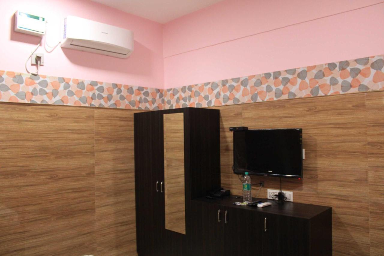 Hotel Adhi Residency - Cleanliness & Friendliness Room Vl Vardharaja Temple カーンチープラム エクステリア 写真